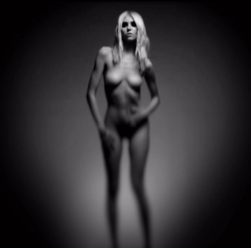 Naked Taylor Momsen Added 07192016 By Gwen Ariano