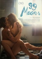 99 Moons 2022 película escenas de desnudos