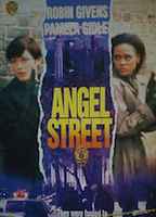 Angel Street (1992) Escenas Nudistas