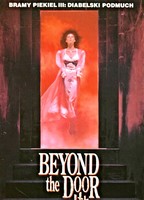 Beyond the Door III 1989 película escenas de desnudos