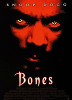 Bones (2001) Escenas Nudistas