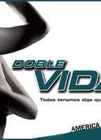 Doble vida (2005) Escenas Nudistas