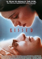 Kissed 1996 película escenas de desnudos