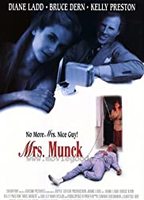 Mrs. Munck (1995) Escenas Nudistas