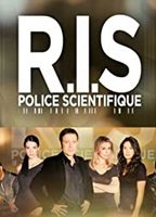 R.I.S. Police Scientifique escenas nudistas