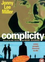 Complicity (2000) Escenas Nudistas