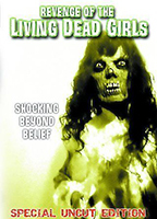 Revenge of the Living Dead Girls 1987 película escenas de desnudos