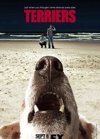 Terriers (2010) Escenas Nudistas