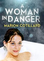 A Woman in Danger escenas nudistas