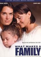 What Makes a Family (2001) Escenas Nudistas