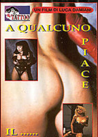 A qualcuno piace il... (1994) Escenas Nudistas