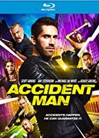 Accident Man (2018) Escenas Nudistas