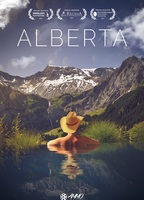 Alberta (2016) Escenas Nudistas