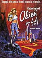 Alien from L.A.  (1988) Escenas Nudistas