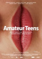 Amateur Teens (2015) Escenas Nudistas