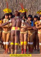 Amazon Forever (2004) Escenas Nudistas
