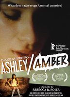 Ashley/Amber  (2011) Escenas Nudistas