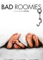 Bad Roomies (2015) Escenas Nudistas