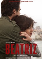 Beatriz (II) 2015 película escenas de desnudos