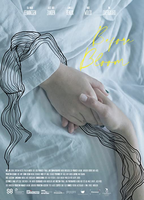 Before Bloom (2019) Escenas Nudistas