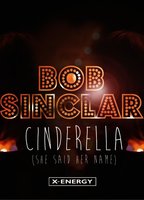 Bob Sinclar: Cinderella (2013) Escenas Nudistas