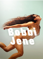 Bobbi Jene (2017) Escenas Nudistas