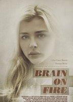 Brain On Fire (2016) Escenas Nudistas