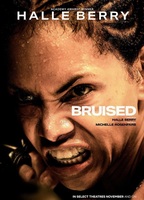Bruised (2020) Escenas Nudistas