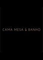 Cama, Mesa & Banho escenas nudistas