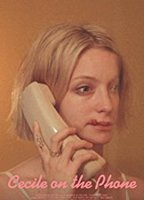 Cecile on the Phone (2017) Escenas Nudistas