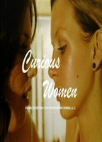 Curious Women (1973) Escenas Nudistas
