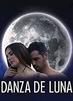 Danza de Luna (2017) Escenas Nudistas