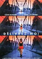 Deliver Me (2006) Escenas Nudistas