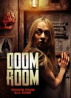 Doom Room 2019 película escenas de desnudos