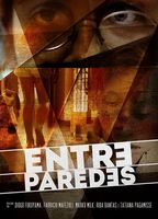 Entre Paredes (2018) Escenas Nudistas