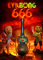 Evil Bong 666 (2017) Escenas Nudistas