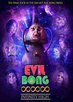 Evil Bong 888: Infinity High 2022 película escenas de desnudos