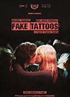 Fake Tattoos 2017 película escenas de desnudos