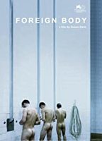 Foreign Body  2018 película escenas de desnudos