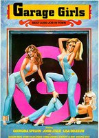 Garage Girls (1980) Escenas Nudistas