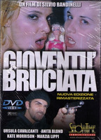 Gioventù Bruciata (1999) Escenas Nudistas