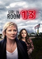 Girl in Room 13 2022 película escenas de desnudos