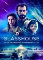 Glasshouse (2021) Escenas Nudistas