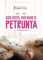 God Exists, Her Name Is Petrunya 2019 película escenas de desnudos