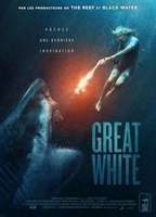 Great White (2021) Escenas Nudistas