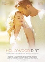 Hollywood Dirt (2017) Escenas Nudistas