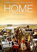 Home (2008) Escenas Nudistas