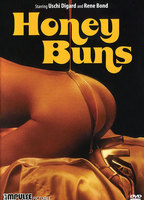 Honey Buns (1973) Escenas Nudistas