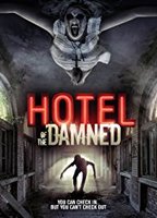 Hotel of the Damned (2016) Escenas Nudistas