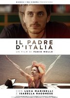 Il padre d'Italia (2017) Escenas Nudistas